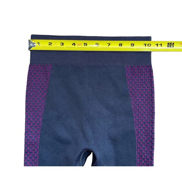 Lululemon About That Base Tight Women's Size 4 Hugged NWT - Picture 3 of 5